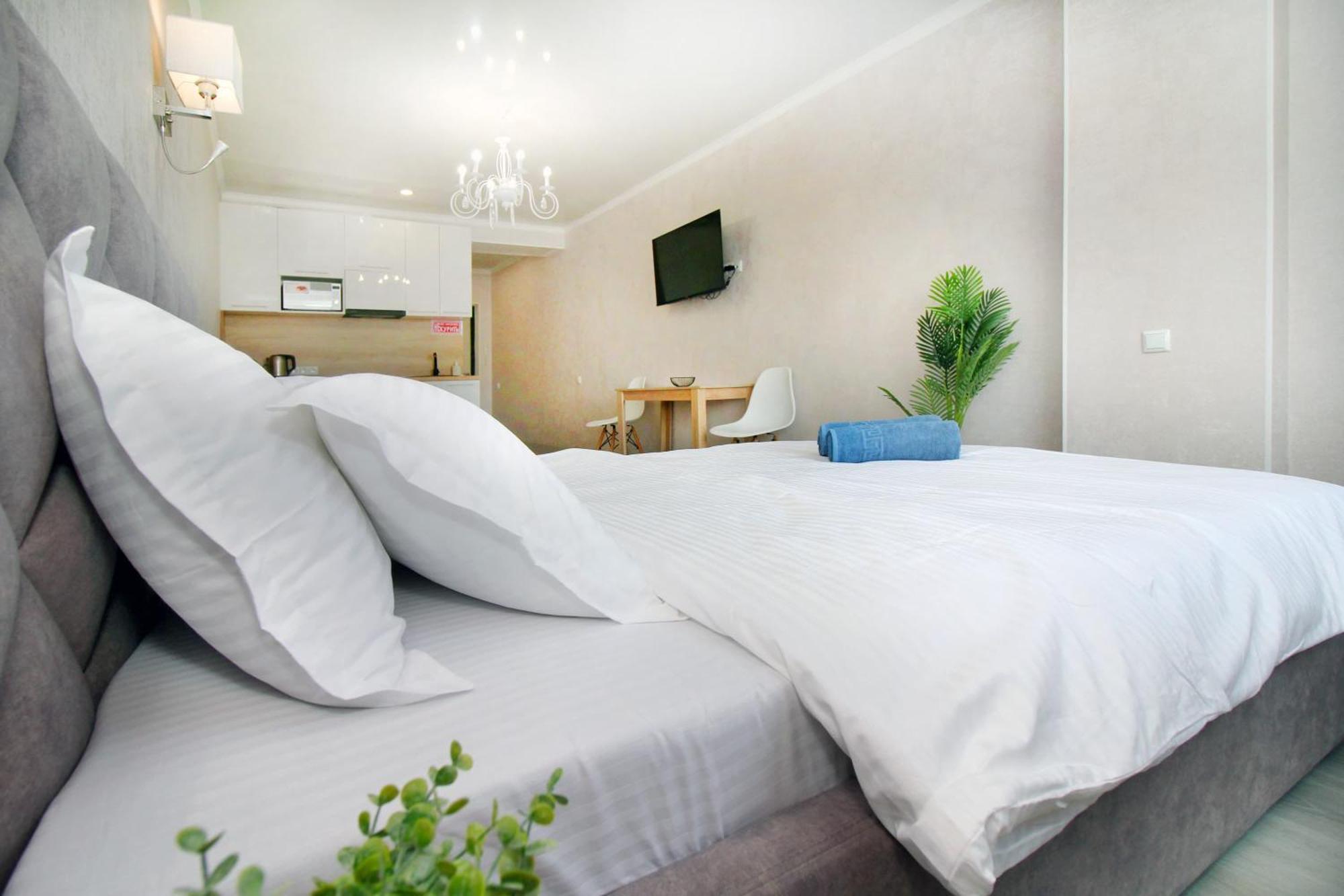 Almaty Cozy Apart Hotel Esterno foto