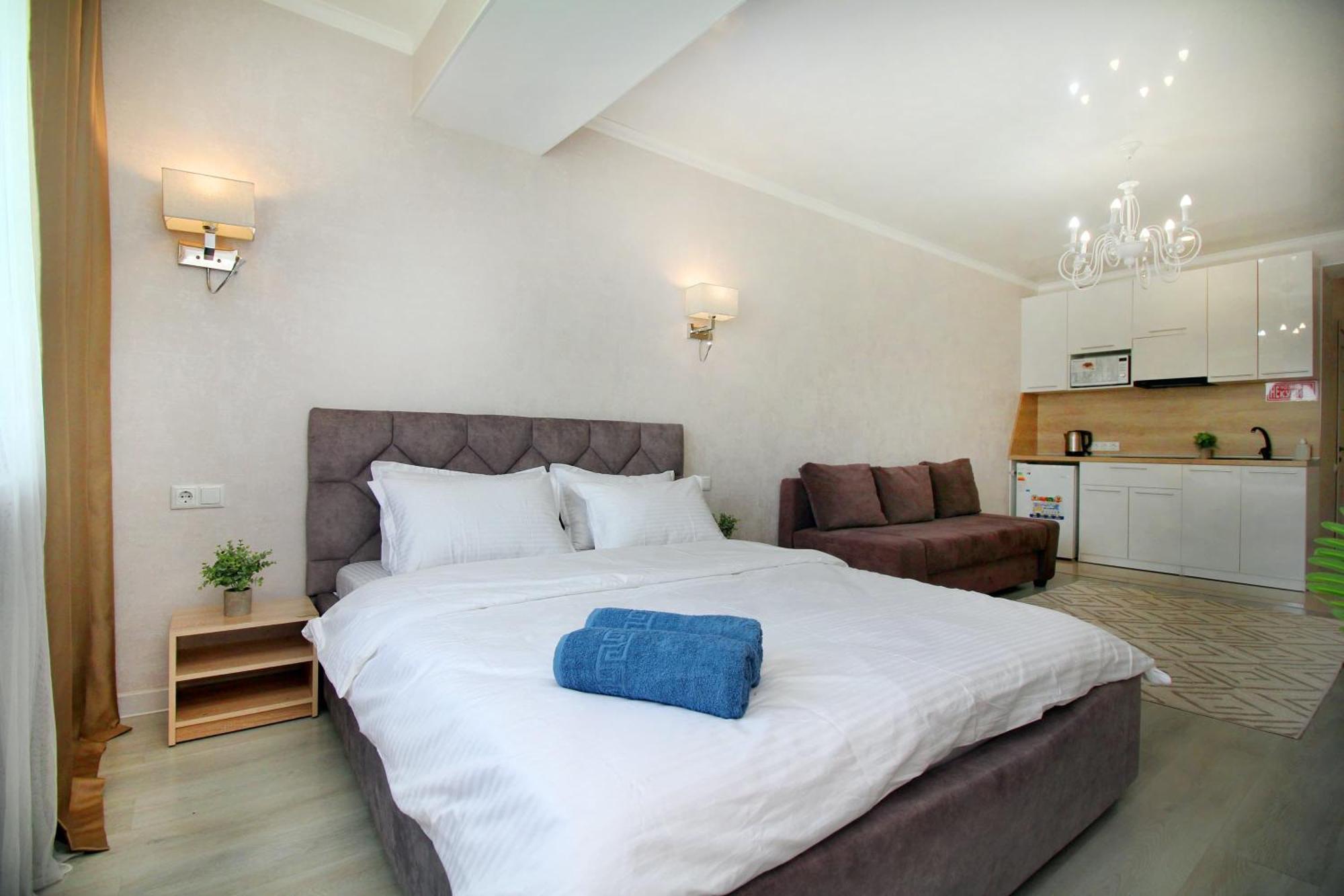 Almaty Cozy Apart Hotel Esterno foto