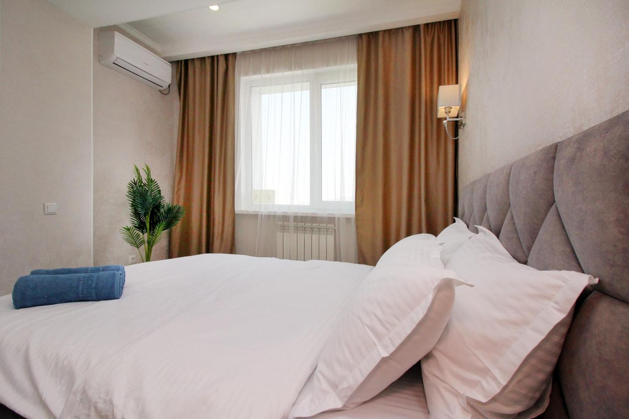 Almaty Cozy Apart Hotel Esterno foto