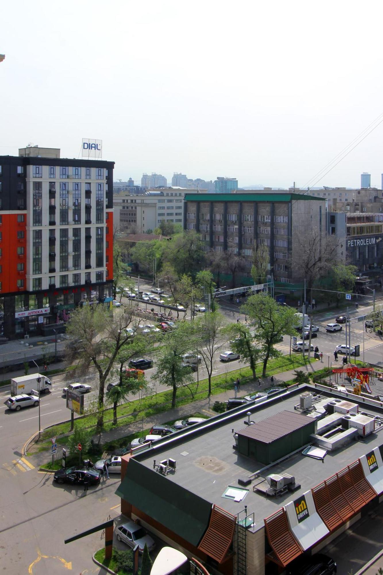 Almaty Cozy Apart Hotel Esterno foto